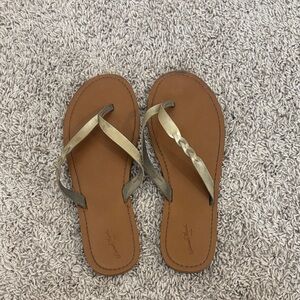 Universal Thread Brown and Gold Sandals